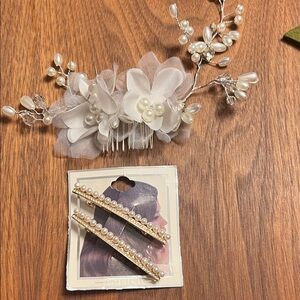 Rare Beauty White Floral Hair Comb and Pearl Clips